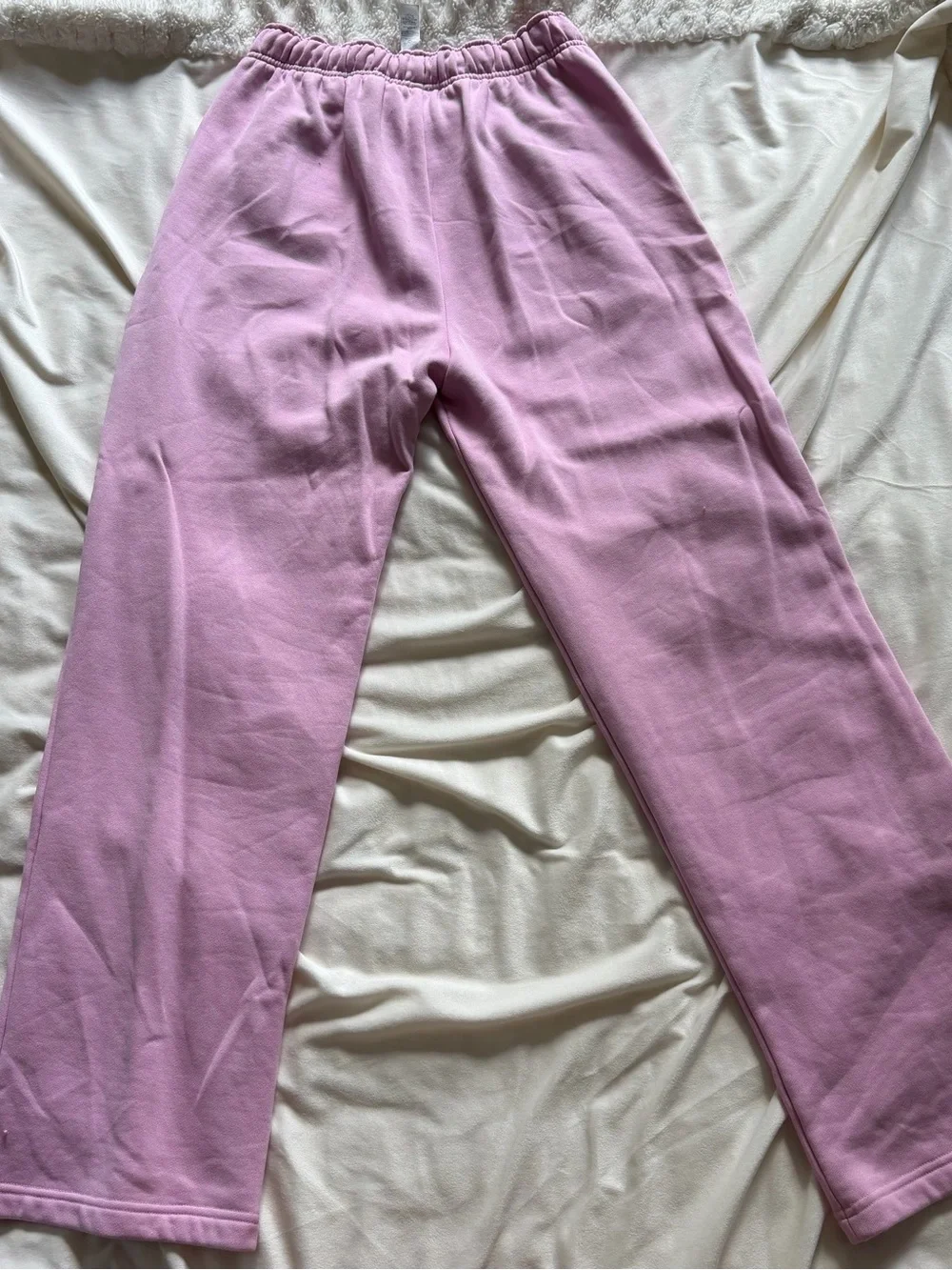 Alo Accolade Candy Heart Pink Sweatpants